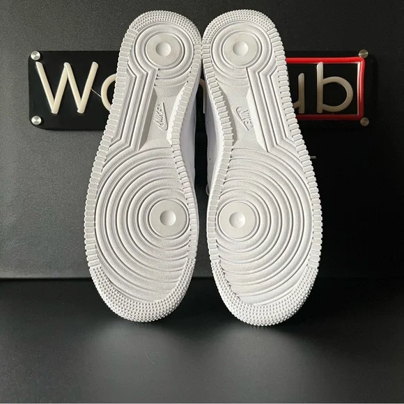 Nike Air Force 1 Low '07 Men's Triple White CW2288-111 Shoes Men’s Size 12 - Picture 8 of 8